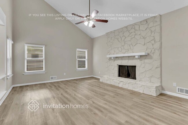 Building Photo - 6584 Oakwood Dr