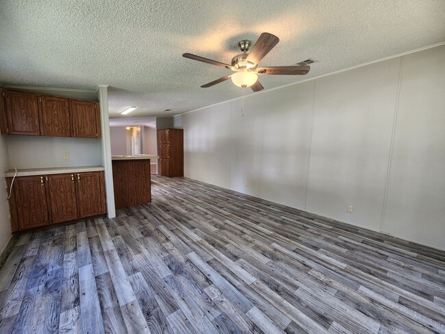 Building Photo - 3 Bed 2 Bath  FENCED land w/ Workshop 3 Miles from WEC!