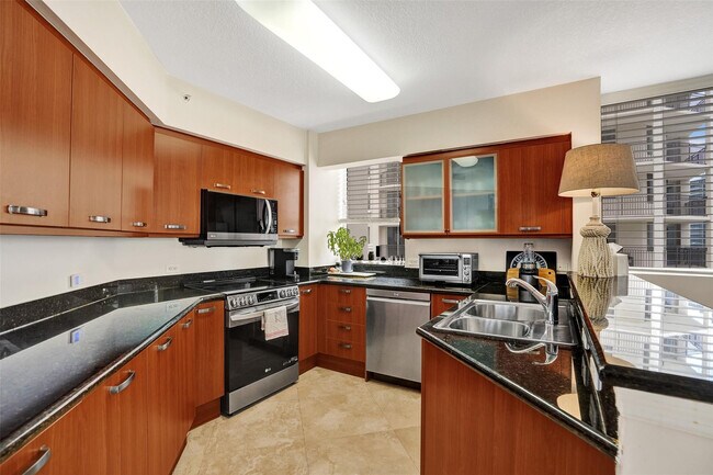 Building Photo - 2001 N Ocean Blvd