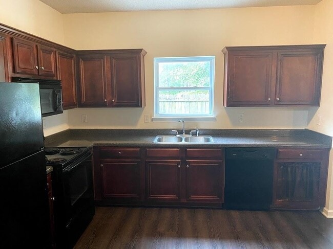 Building Photo - 1630 Tigris Ct