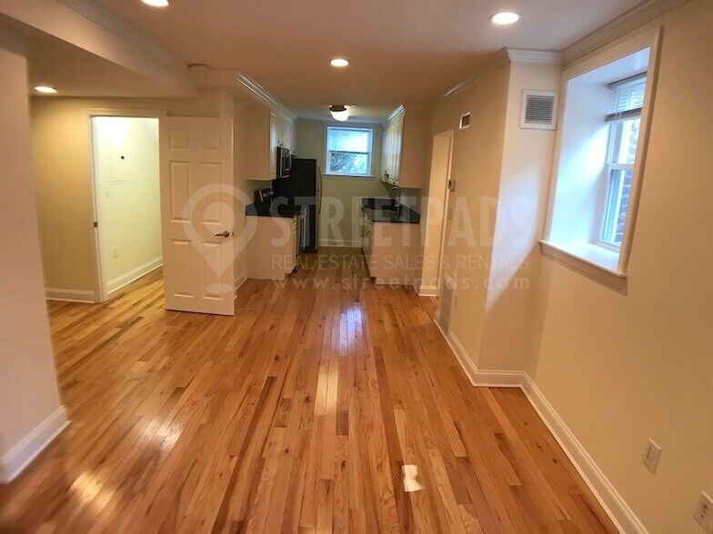 Building Photo - 3 Chauncy St