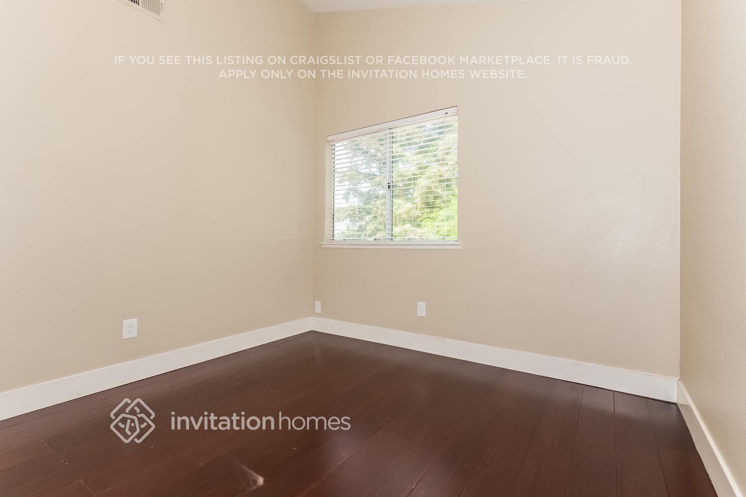 Building Photo - 8448 Bramble Bush Cir