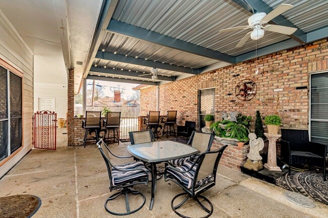 Building Photo - Fully Furnished 3-Bedroom Home with Guest Suite | Unfurnished Option Available