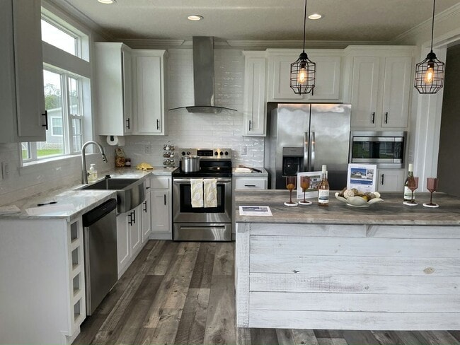 Building Photo - 34851 Silver King Dr