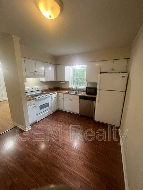 Building Photo - 607 Casey Pl