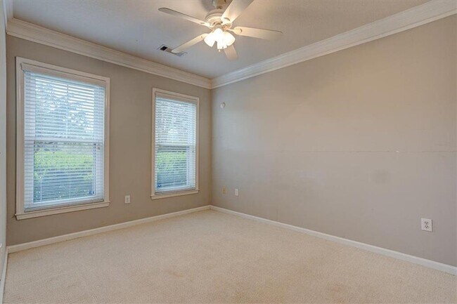 Building Photo - 1850 Cotillion Dr
