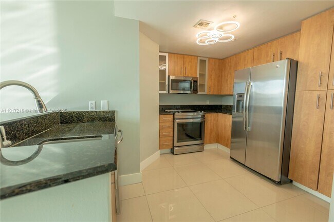 Building Photo - 7900 Harbor Island Dr