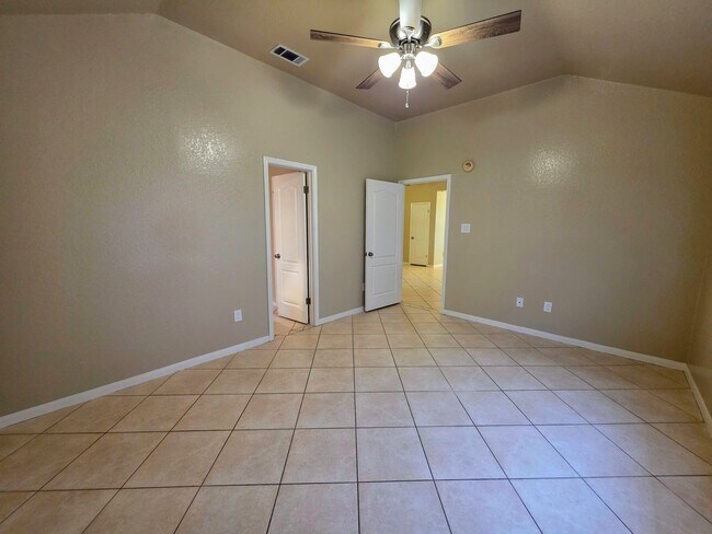 Building Photo - Beautifully Updated 4 Bedroom Home