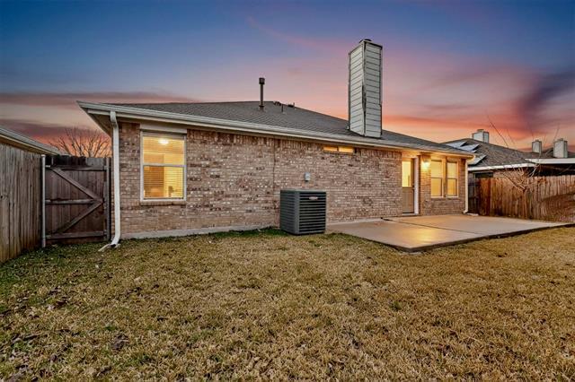 Building Photo - 6721 Waterlilly Dr