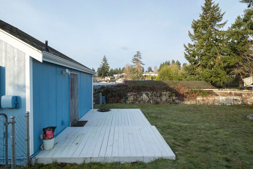 Building Photo - 2506 NE Franklin St