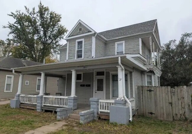 Primary Photo - 1811 S 16th St