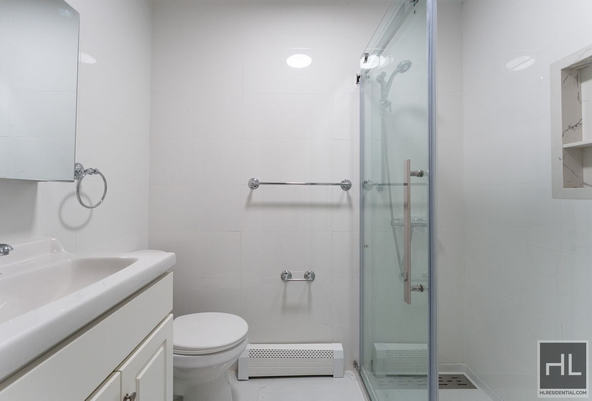 Building Photo - 72 DRIVE