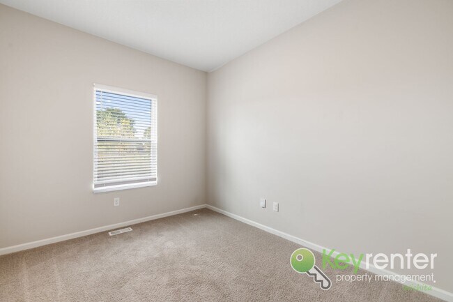 Building Photo - NOVEMBER FREE RENT!! 5 Bedroom 3 Bath Home close to schools and shopping!