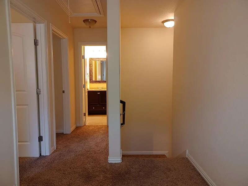 Building Photo - 326 Austin Ave