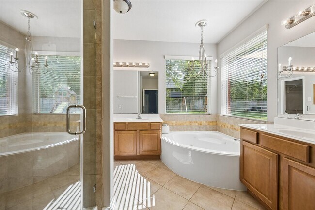 Building Photo - 13518 Via Chianti Ln