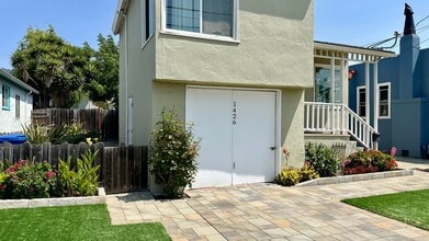 Building Photo - Large & Sunny House & Backyard in a Tranquill Neighborhood of El Cerrito