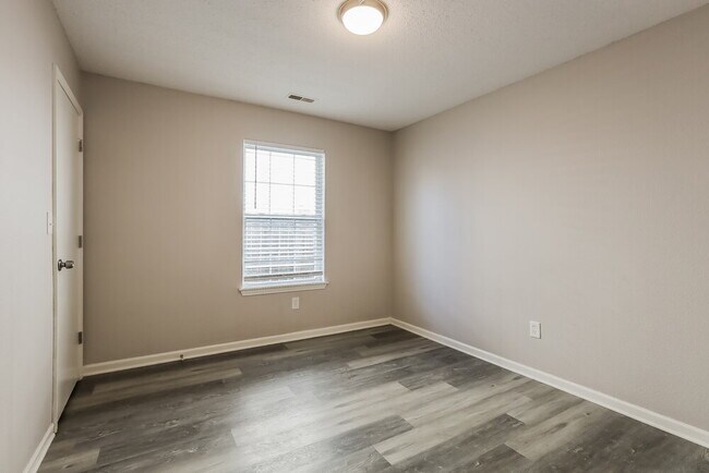 Building Photo - 4312 Village Trace Dr