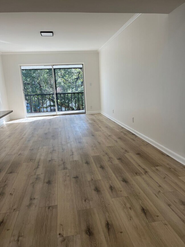 Building Photo - Beautiful 2 bedroom 2 bath Condo in Boca R...