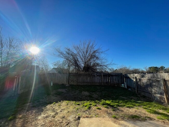 Building Photo - Ross Point Farms