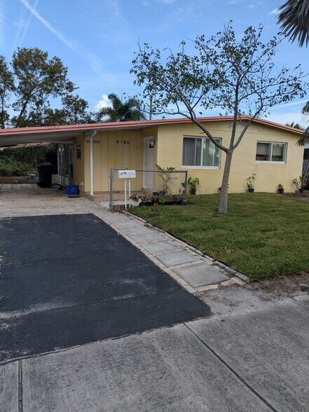 Building Photo - 4180 NW 11th Ave