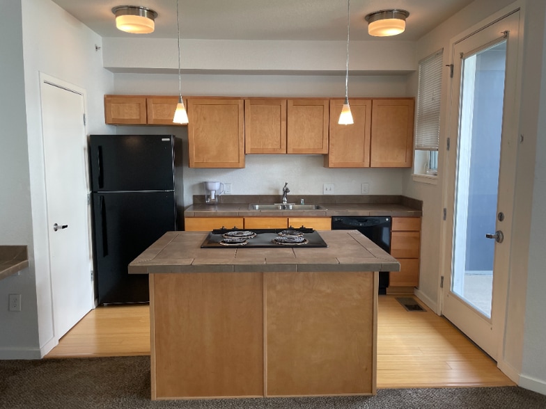 Building Photo - 2830 E College Ave