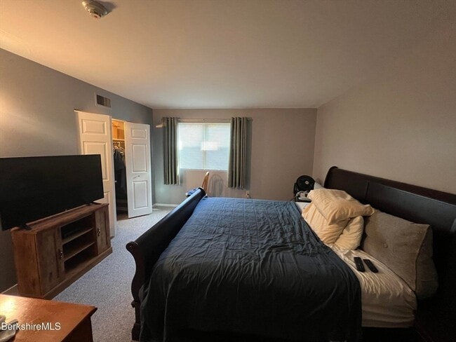 Building Photo - 1 Rolling Hills