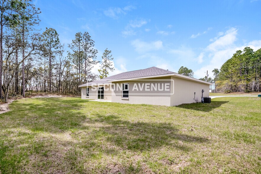 Building Photo - 825 Marion Oaks Manor
