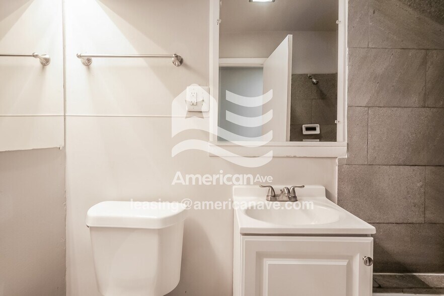 Building Photo - 1627 N Atlanta Ct