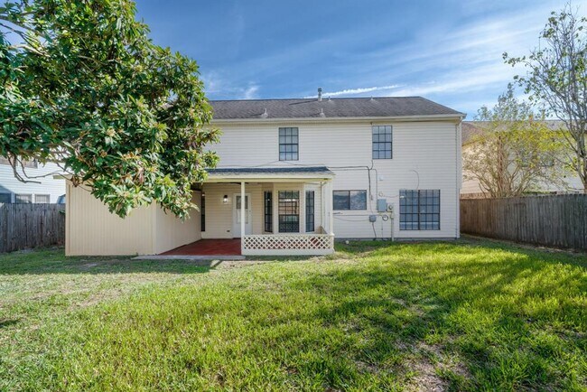 Building Photo - 4330 Heathfield Dr