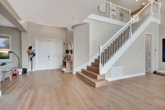 Building Photo - 11615 Paradise Cove Ln