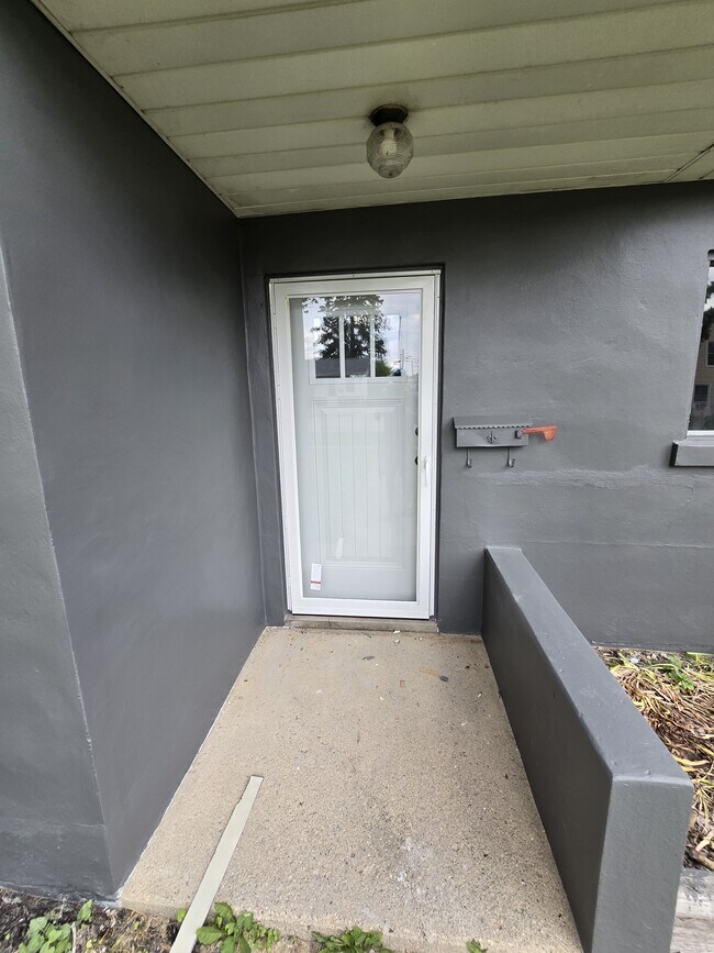 Building Photo - 508 S Main St