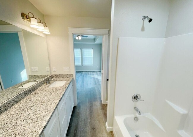 Building Photo - Charming 4bd 2ba in Silo School District