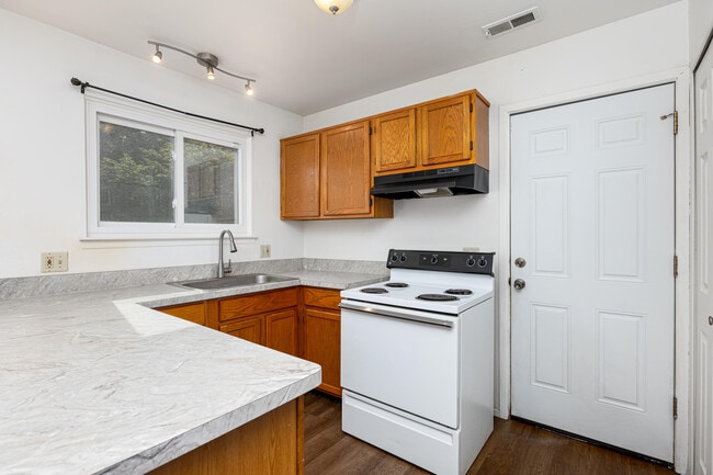 Building Photo - 1152 Rue Deauville Blvd