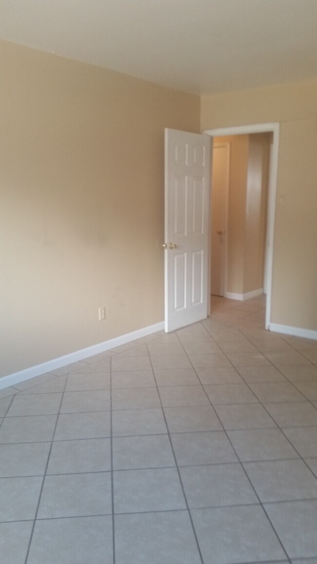 Building Photo - 214 Crosswinds Drive
