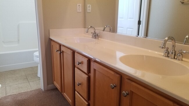 Building Photo - 953 Campfire Cir