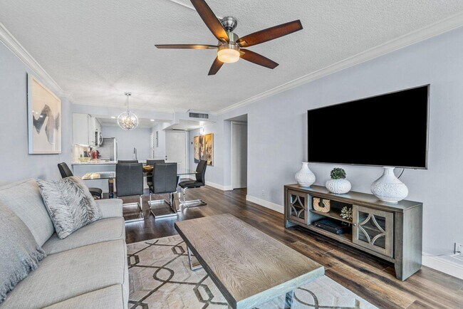 Primary Photo - 14 Royal Palm Way