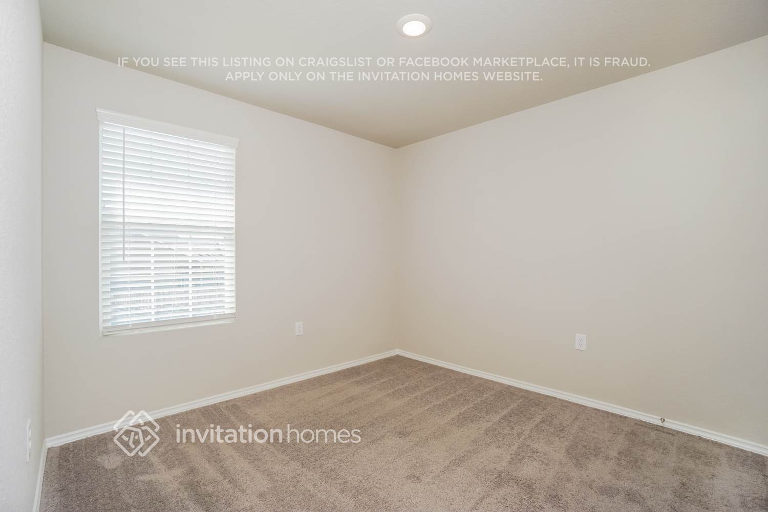 Building Photo - 703 Vermilion