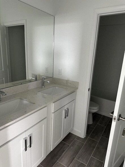 Building Photo - 19046 Croft Mill Xing