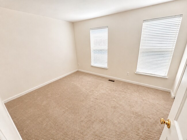 Building Photo - 6731 Stone Maple Terrace