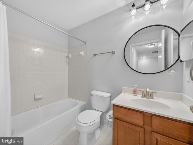 Building Photo - 6055 Wicker Ln