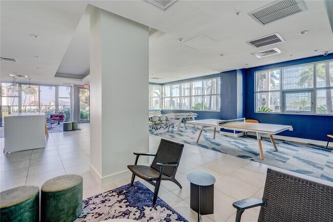 Building Photo - 3301 NE 1st Ave