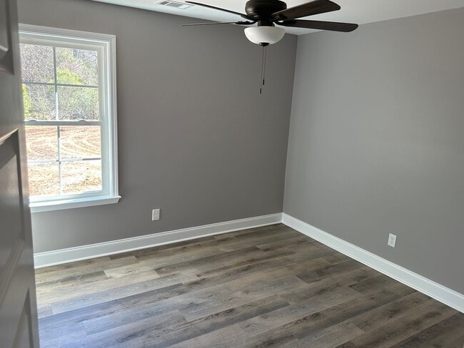 Building Photo - 126 Magnolia Ct