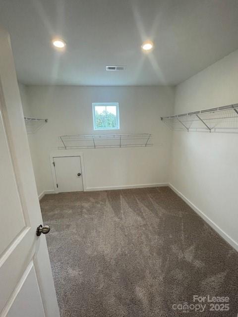 Building Photo - A charming house with 5 beds and 3 baths i...