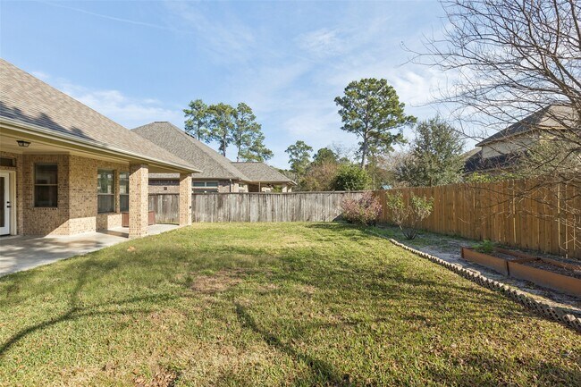 Building Photo - 11 Vershire Cir