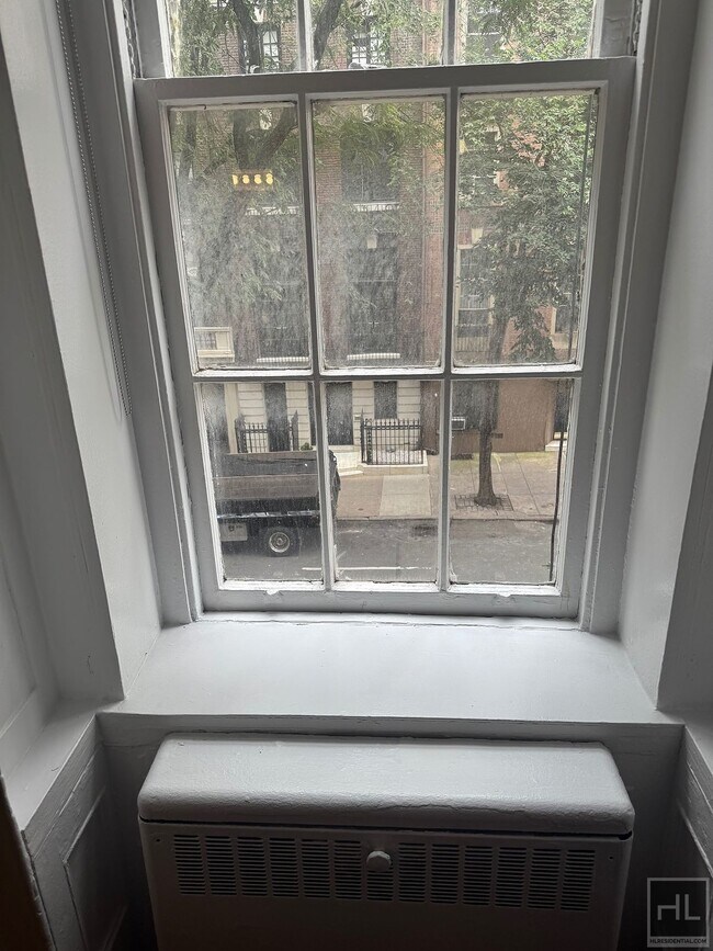Building Photo - EAST 65 STREET