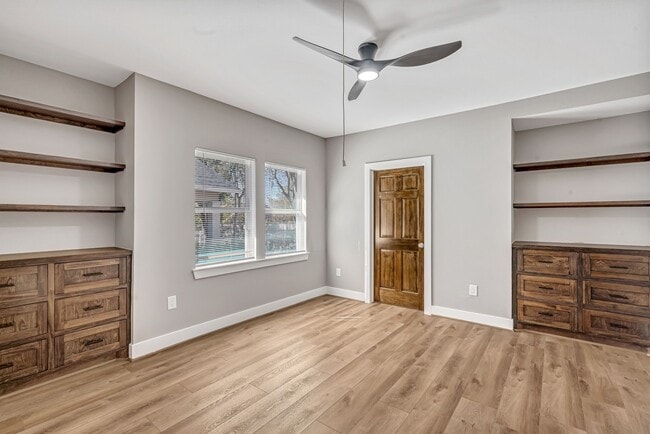 Building Photo - 430 N Hutcheson St