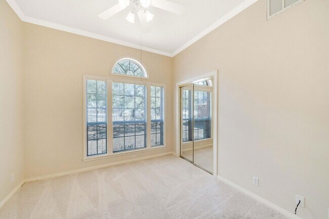 Building Photo - 11901 Jess Dr