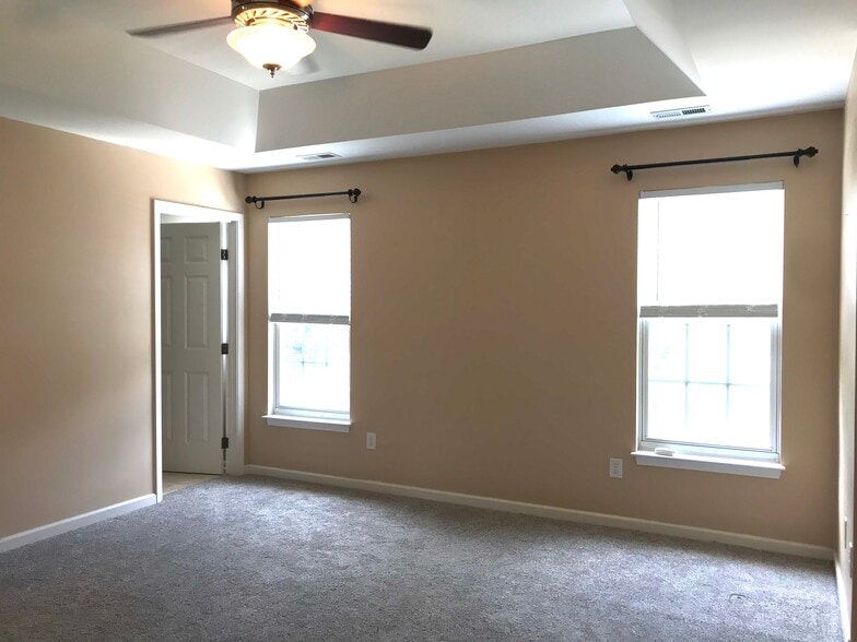 Building Photo - 18651 Shawnee Ridge Rd