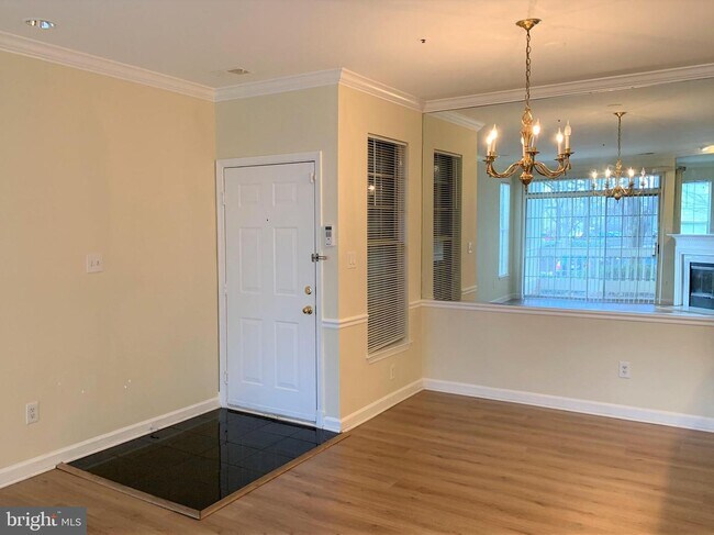 Building Photo - 10816 Antigua Terrace