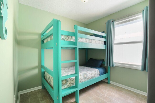 Building Photo - 608 Carolina Beach Ave S